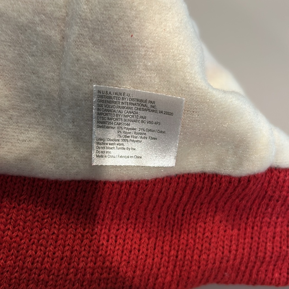 NWT Juncture Snowflake Red and White Fleece lined Pom Winter Hat. OS fits most - Picture 6 of 6